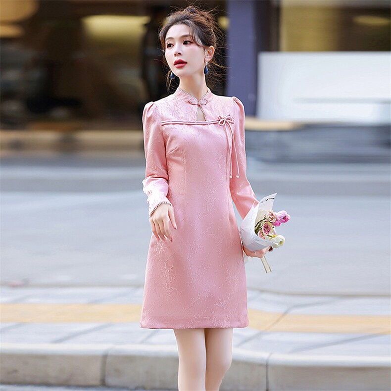 粉色改良中长款旗袍短裙子女新夏年轻款少女订婚国风新中式连衣裙,女装连衣裙,奕薇雅