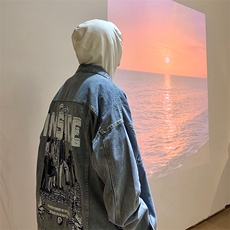 浅蓝色