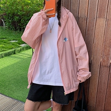粉红色
