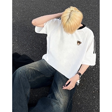 白色