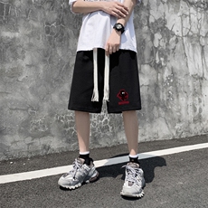 黑色