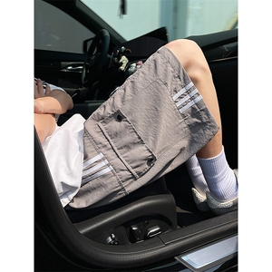 8XL-M三条杠工装短裤大码休闲运动中裤条纹冰丝五分裤DK1303/P48图片