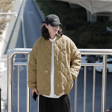 卡其色