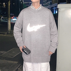 军绿色