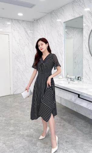 夏季新款碎花连衣裙，女装连衣裙，秀水百合