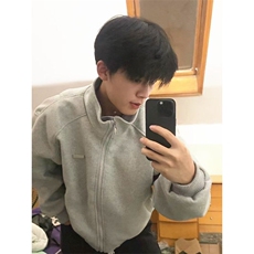 灰色