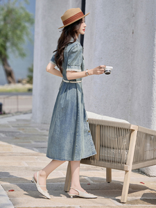 甜美蕾丝拼接短袖牛仔连衣裙女2025夏新款收腰显瘦休闲翻领衬衫裙图片