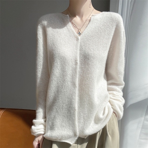 2025春季新款时尚洋气减龄显瘦长袖针织衫女宽松休闲毛衣打底上衣图片