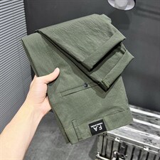 军绿色