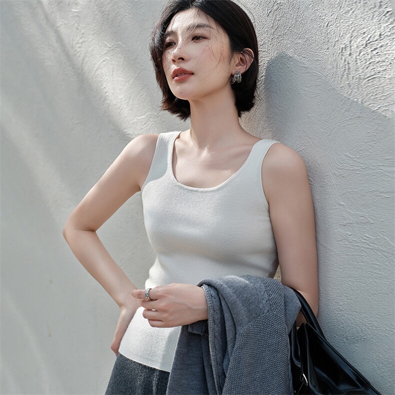100纯山羊绒2025秋冬新款女羊绒衫纯色无袖吊带薄款U领内搭针织衫,女装背心吊带,江帆羊绒