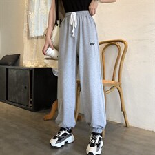 浅灰色