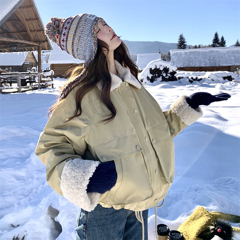 独特超好看绿色短款翻领工装派克羽绒服女冬2024新款设计感厚外套,女装羽绒服,C位