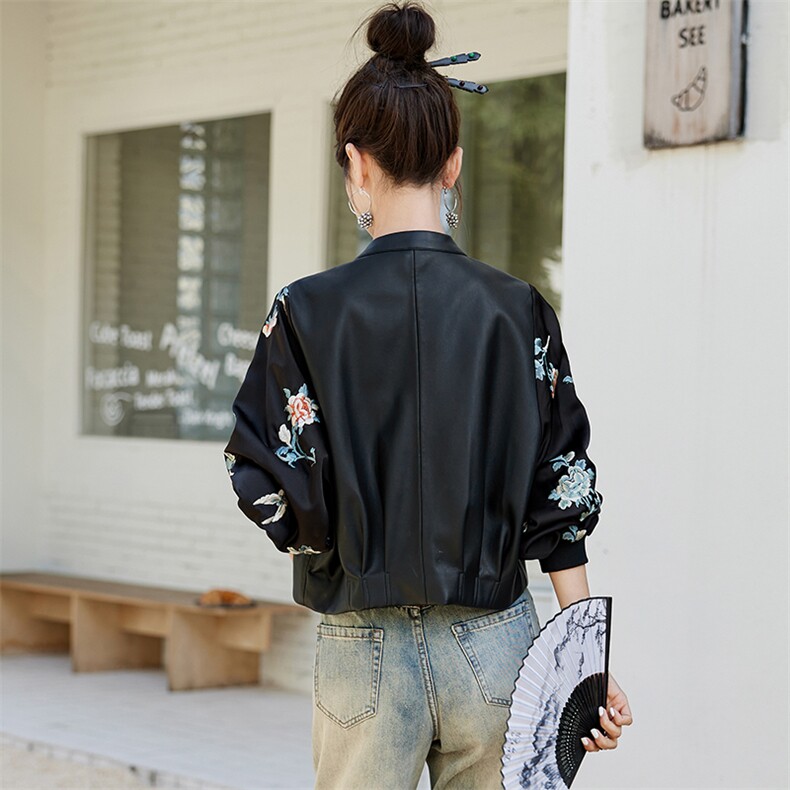 新中式国风皮衣外套女2025春季新款爆款高级感拼接刺绣盘扣皮夹克,女装皮衣,天使之佳话