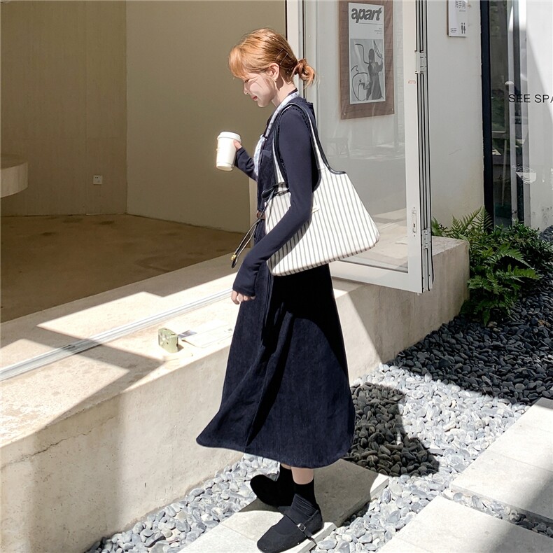 韩版复古圆领背心连衣裙女2025年春秋季新款收腰显瘦减龄上衣套装,女装套装/套裙,2C307