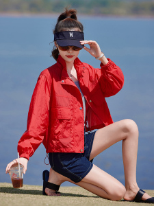 2026夏季新款韩版时尚休闲连帽防晒衣女宽松显瘦短款外套薄款上衣图片 2026夏季新款韩版时尚休闲连帽防晒衣女宽松显瘦短款外套薄款上衣图片