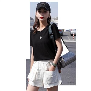 2021年夏季时尚潮流舒适简约个性短裤/热裤图片