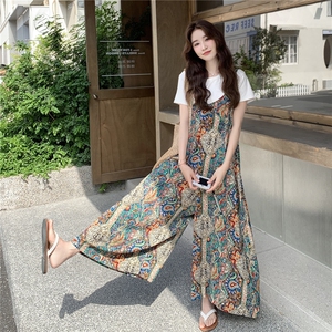 爆款波西米亚印花连体裤女夏2025新款松弛感穿搭连衣阔腿裤超好看图片