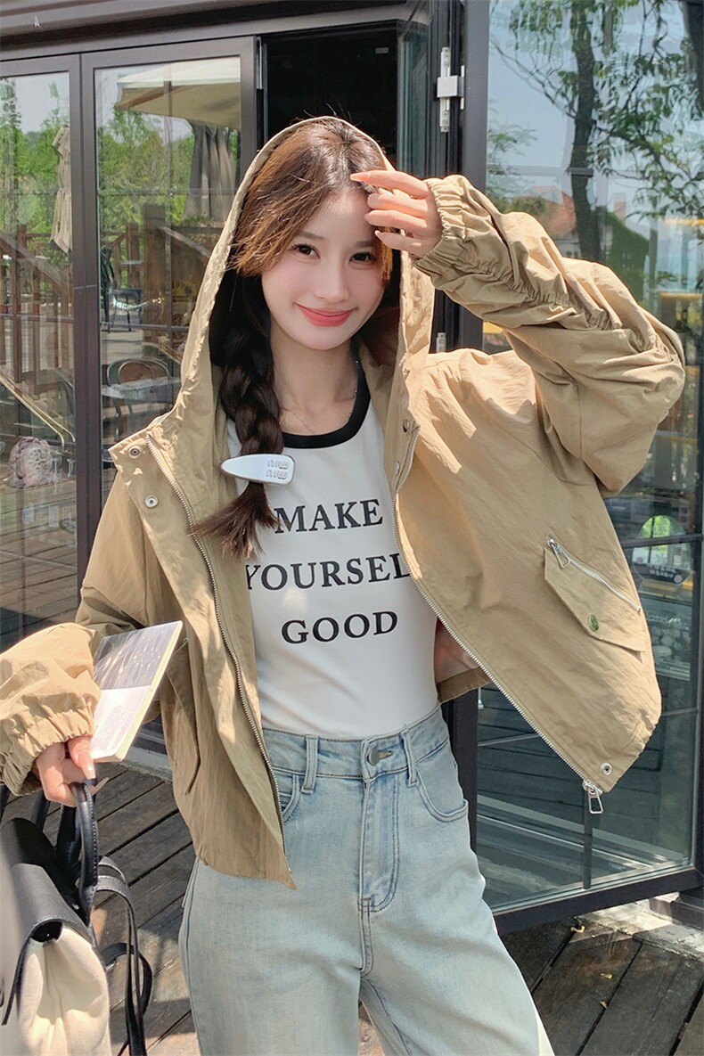 甜美设计感卡其色工装风外套女秋季2025新款甜美减龄显瘦短款夹克,女装短外套,浙宝189