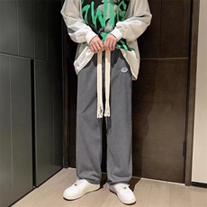 灰色