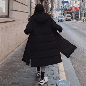 黑色长款羽绒服2024年新款女中长款白鸭绒韩版过膝面包服冬外套爆图片