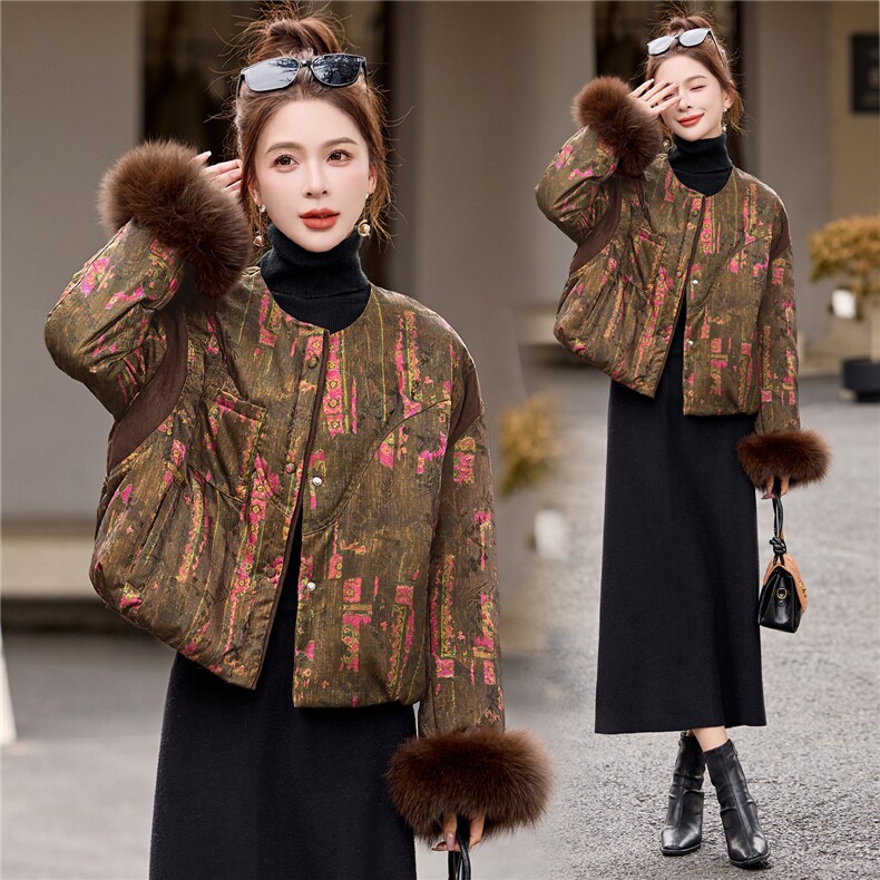 现货，现货，2025年冬季短款羽绒真狐狸毛气质潮新款羽绒服，女装羽绒服，艾仟回(原伊仟回)