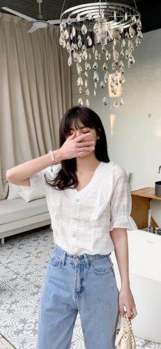 2021夏季木耳边V领短袖上衣，女装，千衣百顺