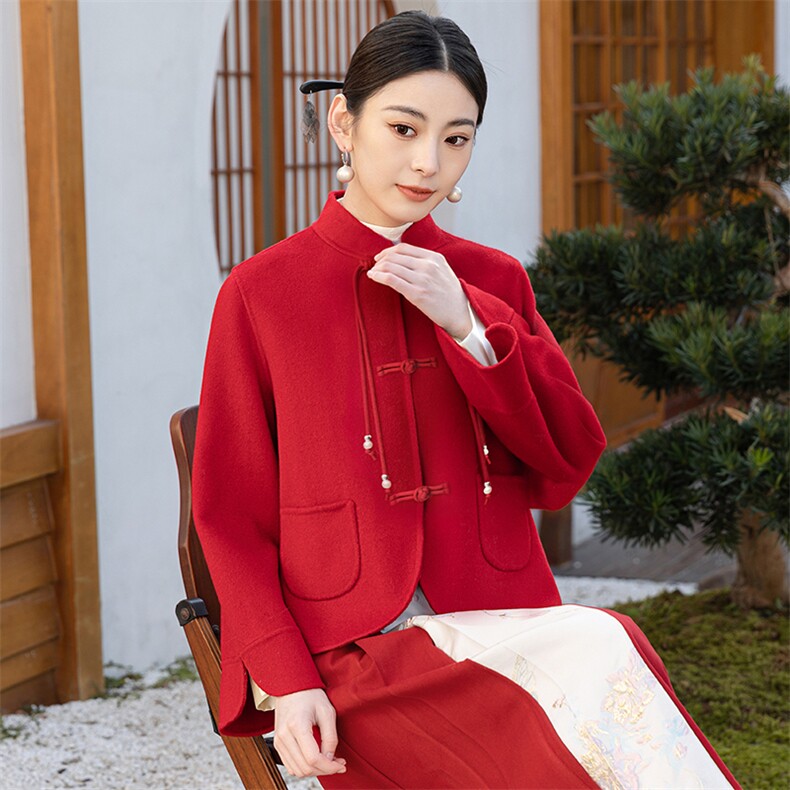 针织连帽红色羊羔毛呢外套女秋冬2025新款学院风皮毛一体呢大衣,女装毛呢外套,芷墨服饰