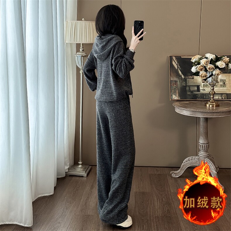 时尚加绒条纹连帽外套+休闲阔腿裤两件套显瘦保暖冬季必备,女装套装/套裙,江南