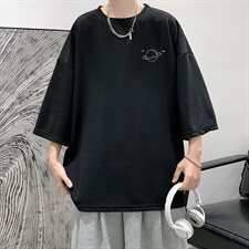 黑色