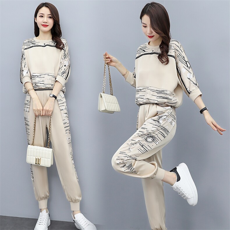 大量现货2023新款醋酸印花拼接舒适显瘦气质套装，女装套装/套裙，奕薇雅