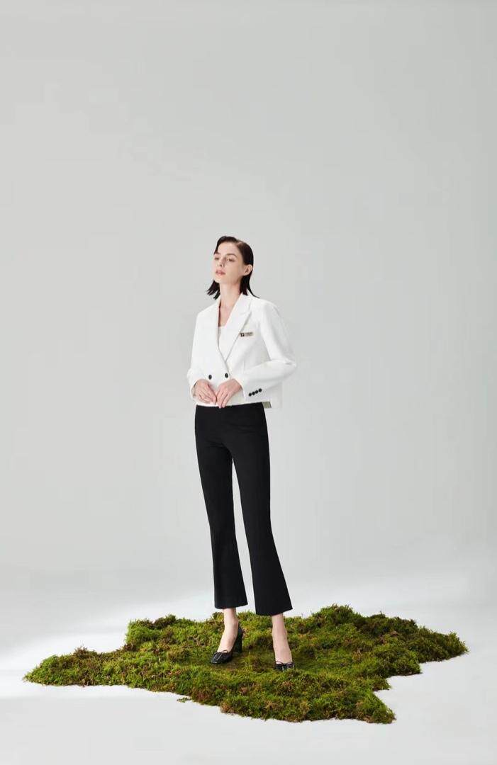 【现货】22春季新款时尚气质小西装外套，女装西装，"JINI PIUS及加"