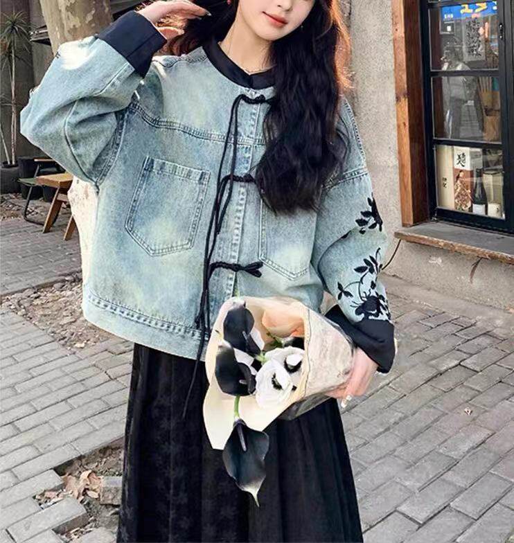 『新中式牛仔』国风设计感盘扣绣花马面裙外套女，女装牛仔外套，喜见多金