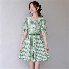 V领连衣裙女夏装2021年新款时尚收腰显瘦气质减龄中长格子裙，女装连衣裙，寒都衣屋