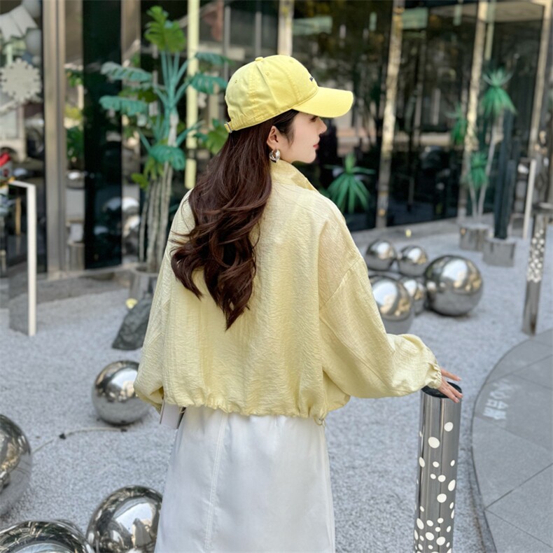 立领宽松防晒衣女夏季短款黄色休闲薄显瘦黄色设计感防晒服蝙蝠袖,女装短外套,深水步
