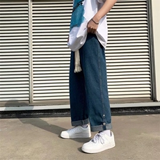 深蓝色