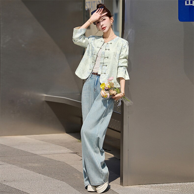 2025年春季新中式G风短款提花宽松外套女,女装短外套,依万里