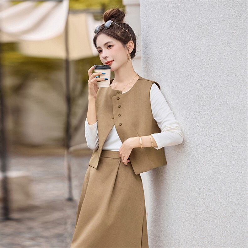 新款排扣马甲+半身裙气质套装2529P150,女装套装/套裙,乐衣轩