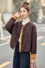 时尚圆领撞色短款棉服女2025冬新款休闲宽松保暖棉衣夹棉加厚外套，女装棉衣/棉服，余墨