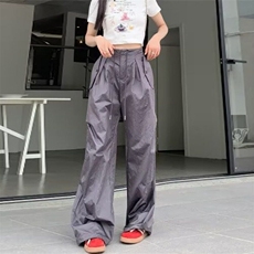 深灰色