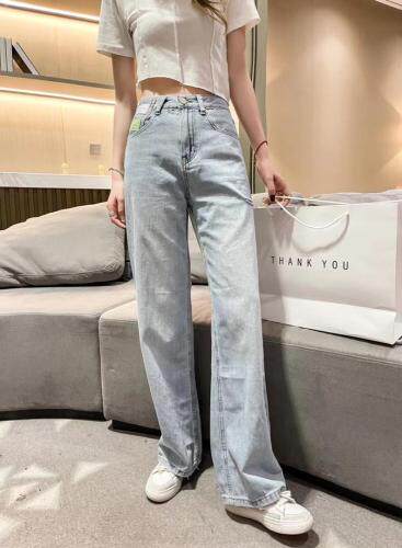 广州厂家直营店，主做二批，连锁公司单。贴牌贴标都可，女装，DK&DK