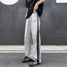 灰色
