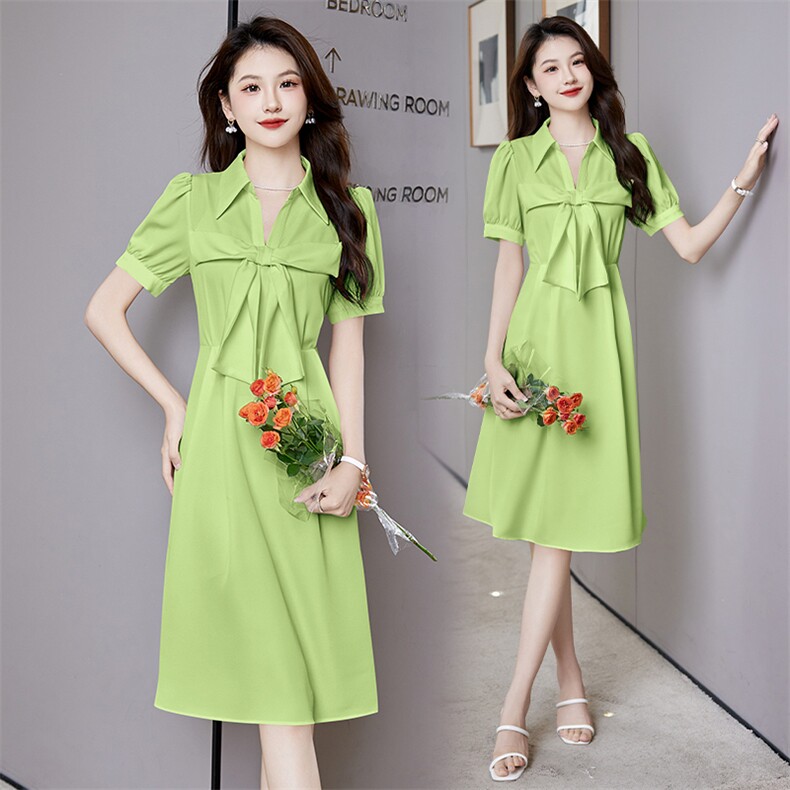 现货2024年夏季韩版通勤翻领蝴蝶结装饰时尚百搭连衣裙，女装连衣裙，时尚俏佳人