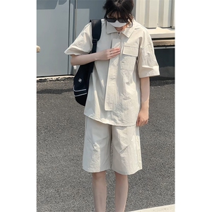 工装短袖衬衫男生休闲美式复古衬衣8028-P38,踢足球男生去球场的穿搭图片