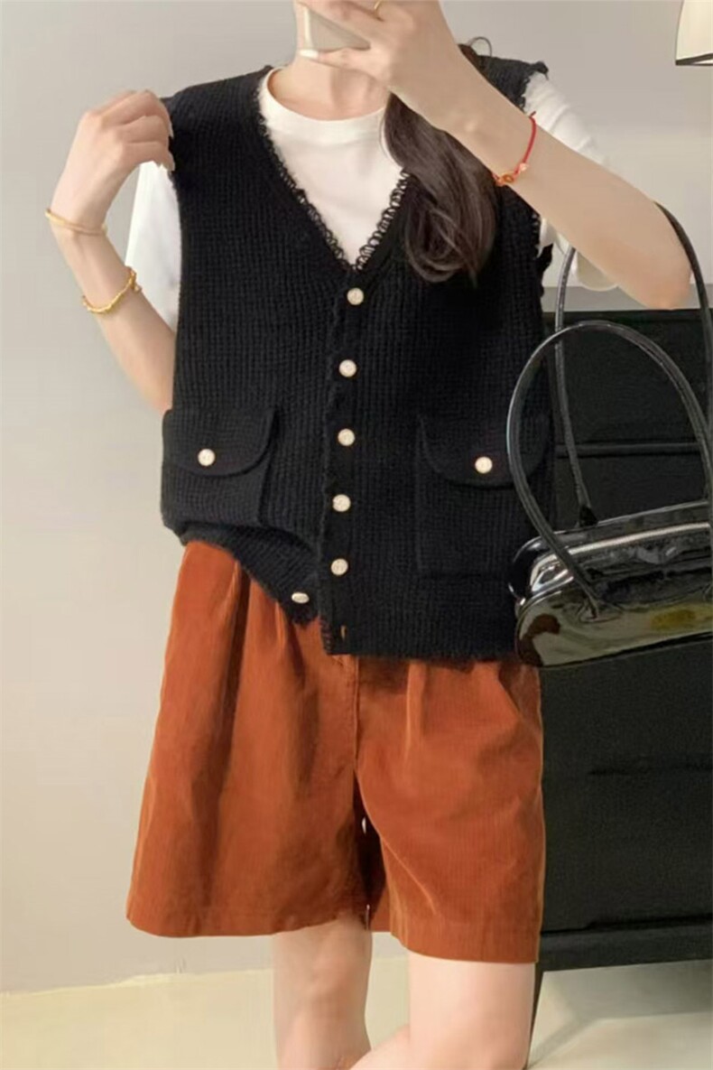时尚百搭秋冬保暖防风V领针织马甲女宽松显瘦无袖外套,女装马甲,琳尚羊绒