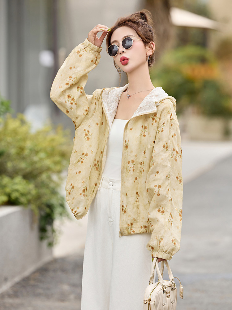 现货2025夏装新款新中式印花防晒衣外套,女装防晒衣,依万里