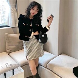 气质丝绒小香外套图片