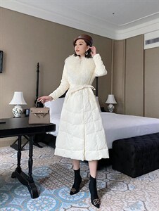 2021新款羽绒服图片