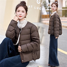 2025冬季新款时尚撞色圆领白鸭绒羽绒服女外套，女装羽绒服，沁沁公主