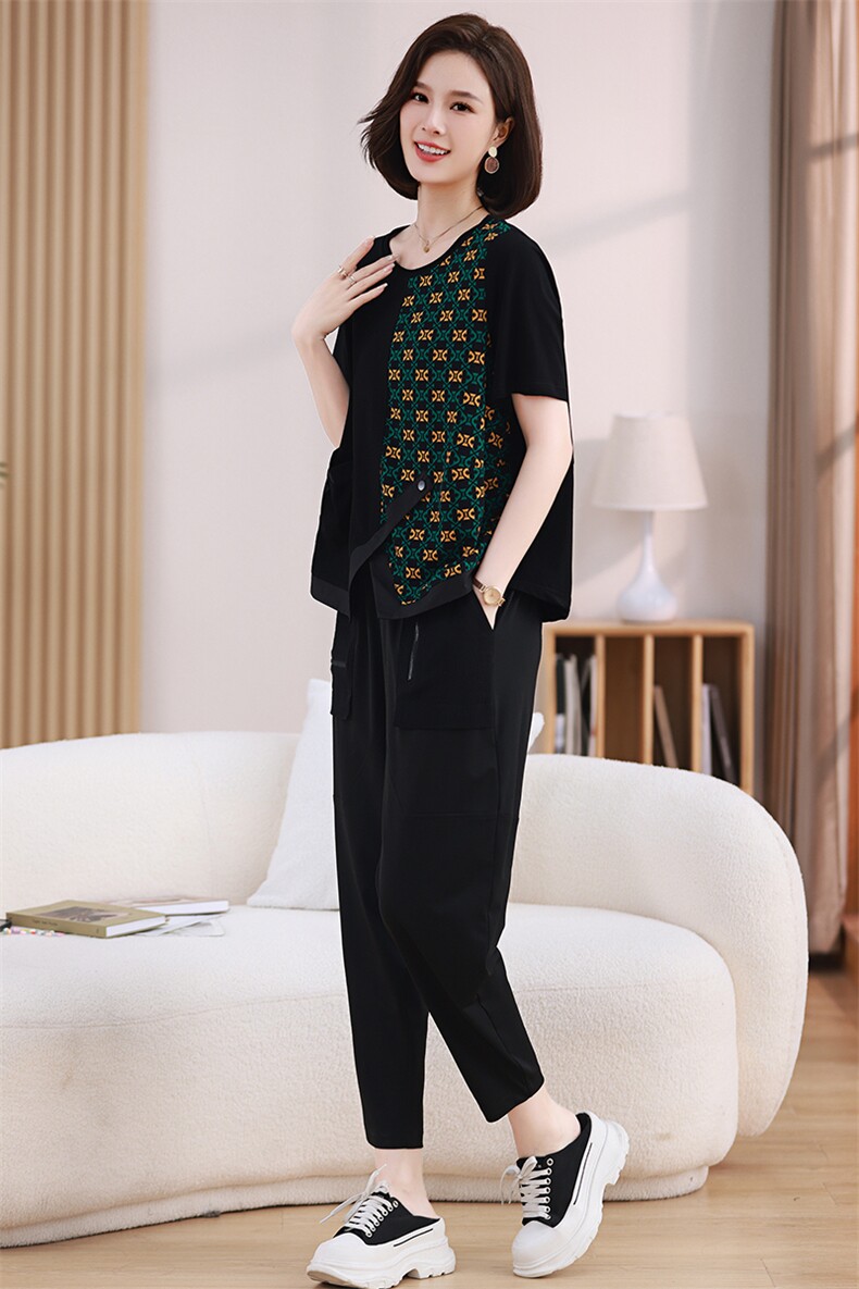 现货2023夏季新款小众设计圆领拼接花色时尚休闲套装两件套,女装套装/套裙,深水步