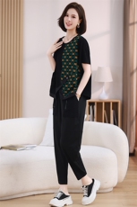 现货2023夏季新款小众设计圆领拼接花色时尚休闲套装两件套，女装套装/套裙，深水步